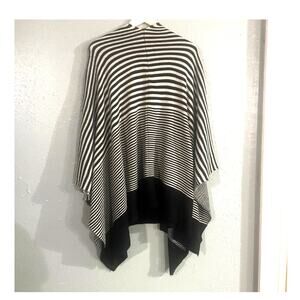 Lane Bryant women’s knit cape wrap one size black and off white warm cozy soft